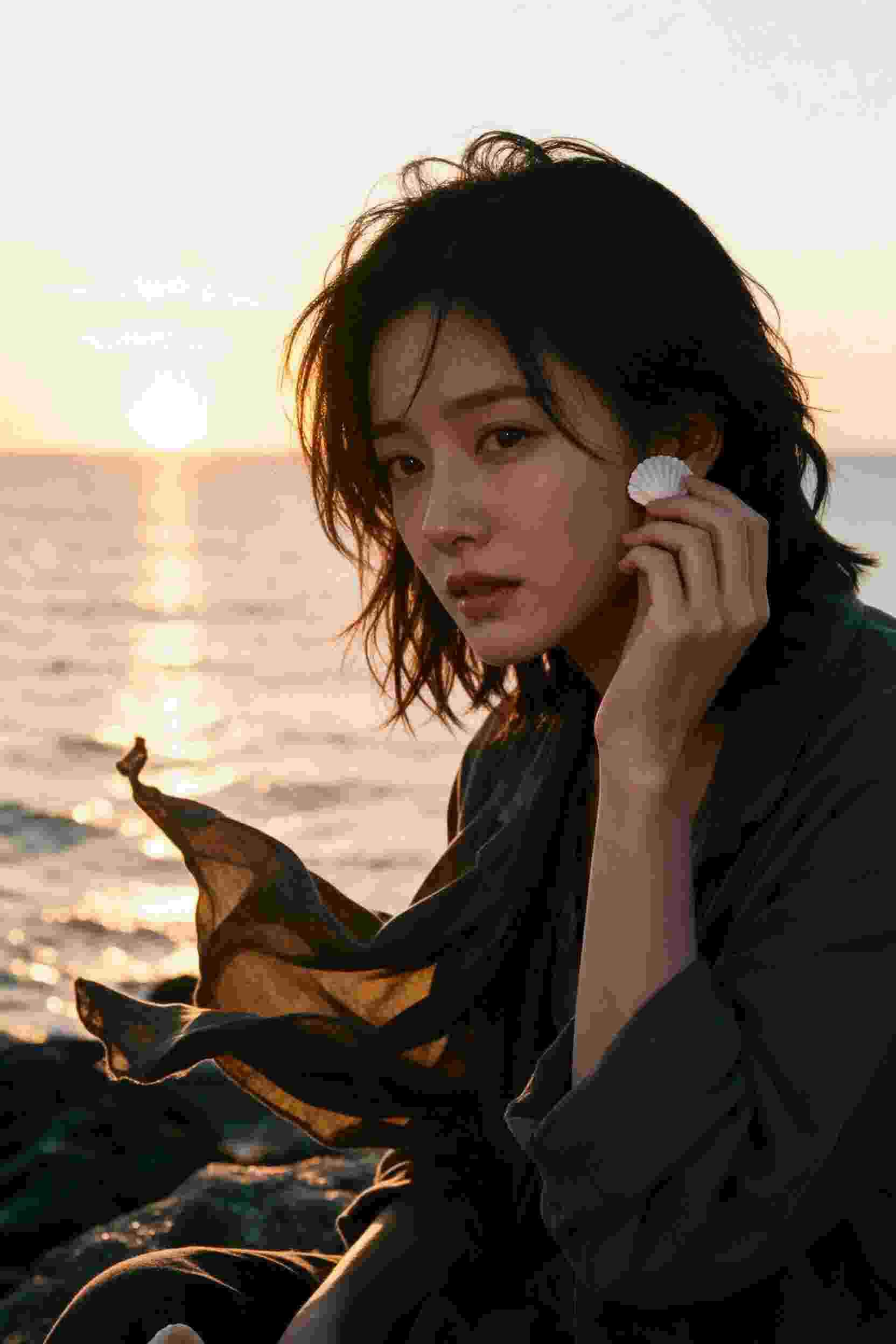 WIND BREAKER